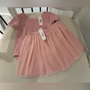 Girls Size 4T NWT Toddler Ballet & play 2 piece outfit 🩰